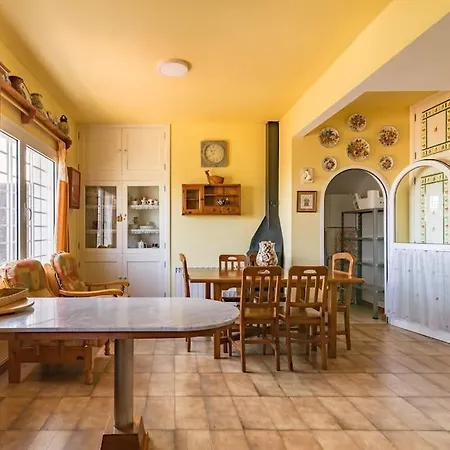 Magnifica Con Piscina Y Barbacoa Villa *