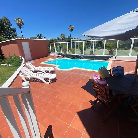 Magnifica Con Piscina Y Barbacoa Villa